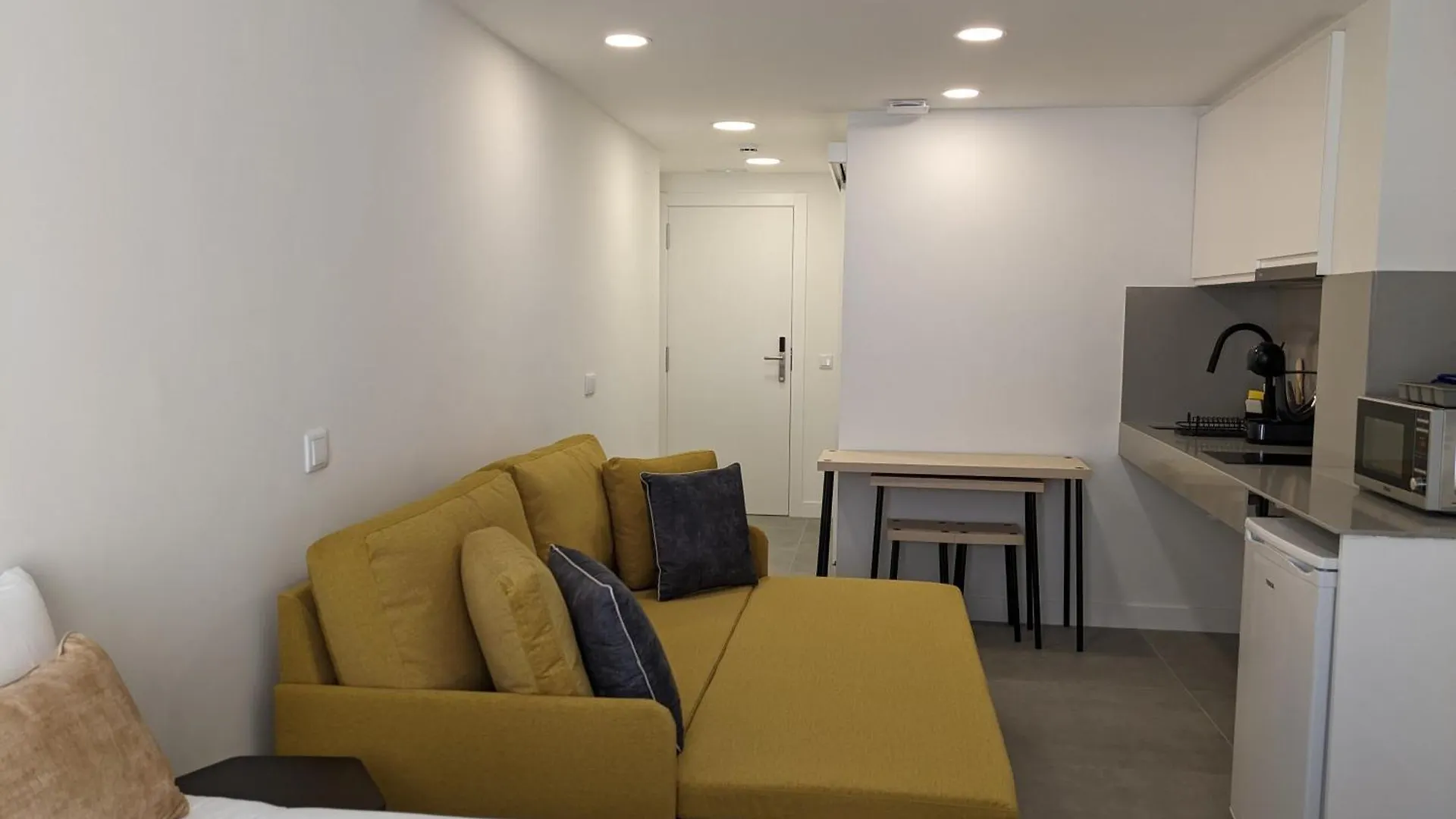 Weflating Fira Apartment L'Hospitalet de Llobregat 0*,